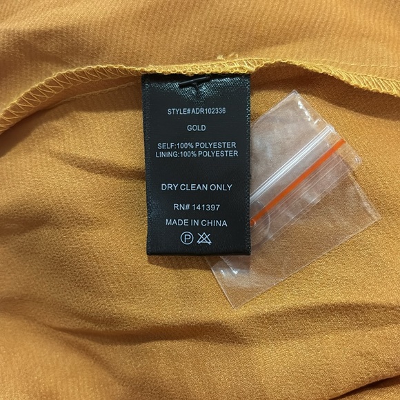 ASTR the Label Pleated Bodice Midi Dress in Gold SZ M NWOT - Picture 6 of 6